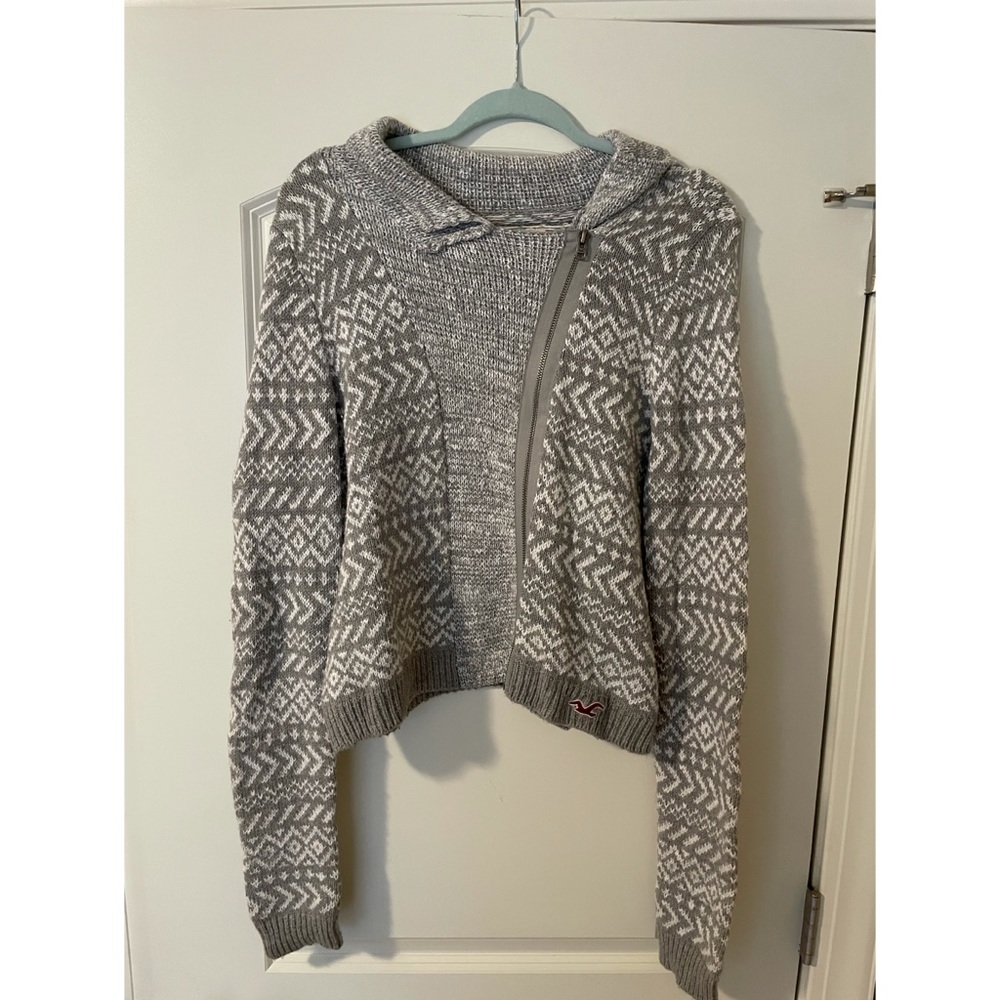 HOLLISTER GREY/WHITE KNIT SWEATER SIZE L